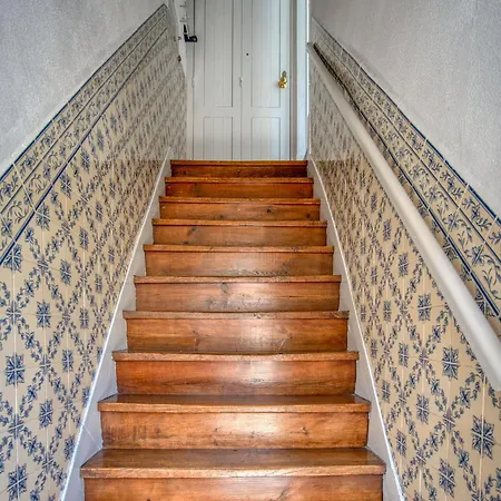 Terrace Charming Century Apartment Lisbon